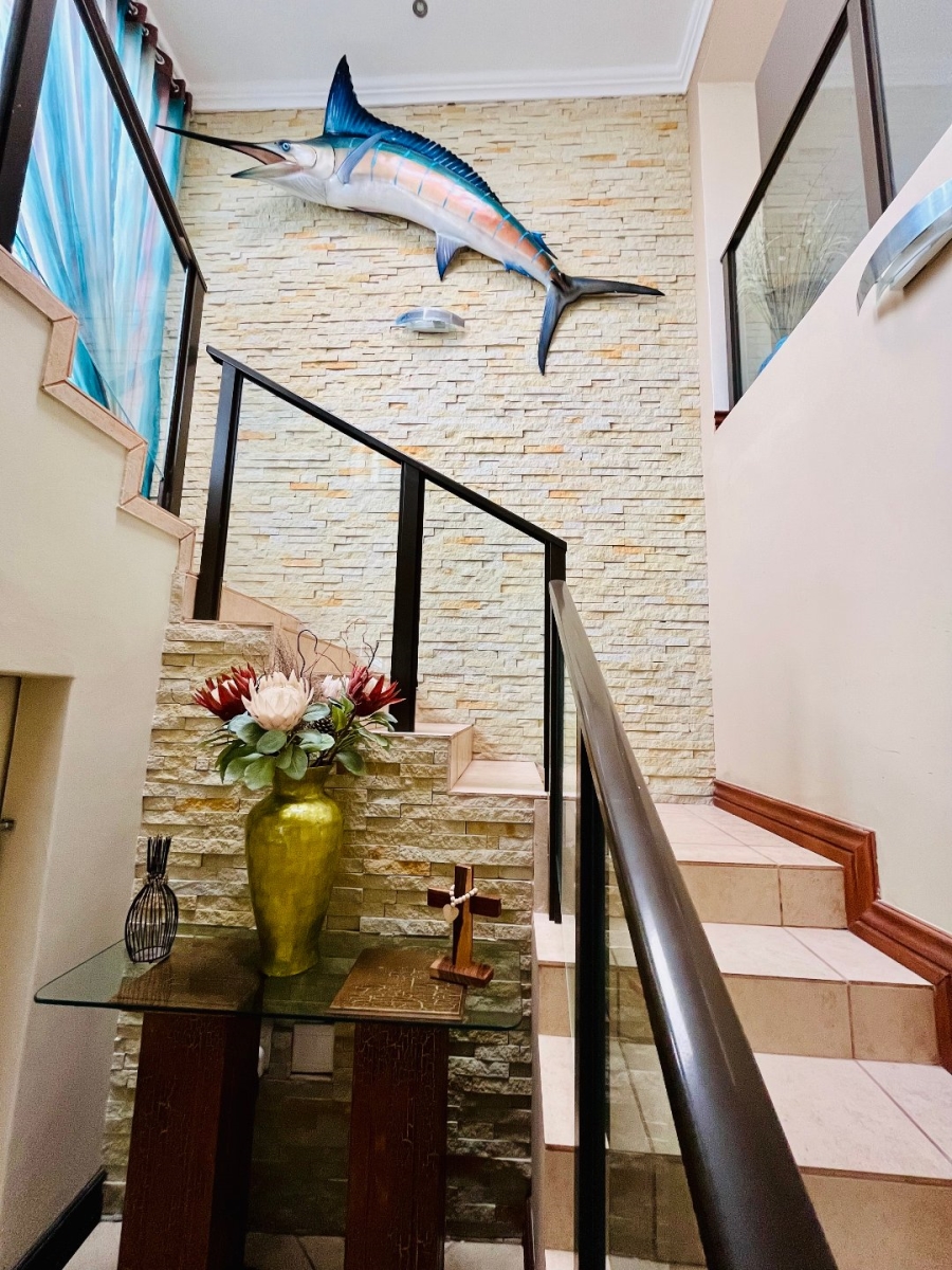 6 Bedroom Property for Sale in Tergniet Western Cape